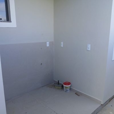 Casa Residencial com 68m², 2 quartos, 1 suíte, 2 garagens, no bairro Serraria em São José