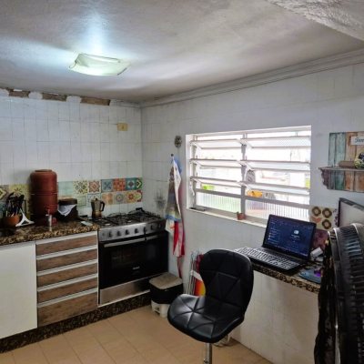 Casa Residencial com 192m², 4 quartos, 1 suíte, 1 garagem, no bairro Canto em Florianópolis