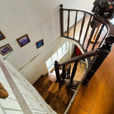 Casa Residencial com 192m², 4 quartos, 1 suíte, 1 garagem, no bairro Canto em Florianópolis