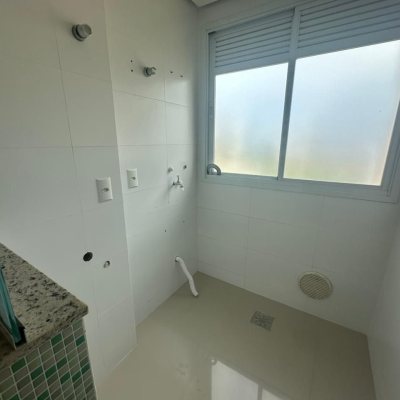 Apartamentos com 70m², 2 quartos, 1 suíte, 2 garagens, no bairro Estreito em Florianópolis