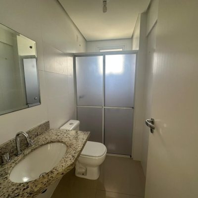 Apartamentos com 70m², 2 quartos, 1 suíte, 2 garagens, no bairro Estreito em Florianópolis