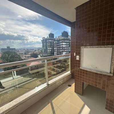 Apartamentos com 70m², 2 quartos, 1 suíte, 2 garagens, no bairro Estreito em Florianópolis