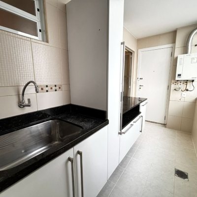 Apartamentos com 158m², 3 quartos, 1 suíte, 2 garagens, no bairro Centro em Florianópolis