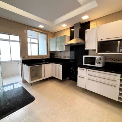 Apartamentos com 158m², 3 quartos, 1 suíte, 2 garagens, no bairro Centro em Florianópolis