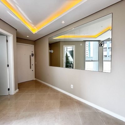 Apartamentos com 158m², 3 quartos, 1 suíte, 2 garagens, no bairro Centro em Florianópolis