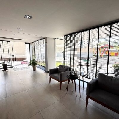 Apartamentos com 158m², 3 quartos, 1 suíte, 2 garagens, no bairro Centro em Florianópolis