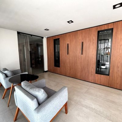 Apartamentos com 158m², 3 quartos, 1 suíte, 2 garagens, no bairro Centro em Florianópolis