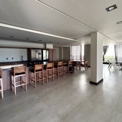 Apartamentos com 158m², 3 quartos, 1 suíte, 2 garagens, no bairro Centro em Florianópolis