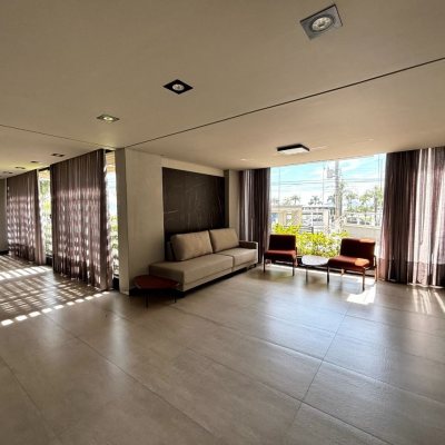 Apartamentos com 158m², 3 quartos, 1 suíte, 2 garagens, no bairro Centro em Florianópolis