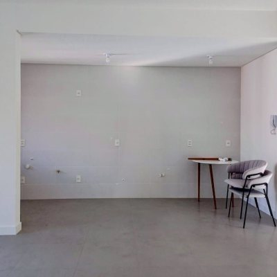 Apartamentos com 53m², 1 quarto, 1 suíte, 1 garagem, no bairro Jurerê em Florianópolis