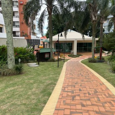 Apartamentos com 129m², 3 quartos, 1 suíte, 2 garagens, no bairro Bom Abrigo em Florianópolis