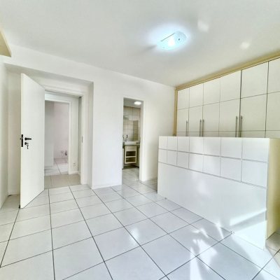 Apartamentos com 129m², 3 quartos, 1 suíte, 2 garagens, no bairro Bom Abrigo em Florianópolis