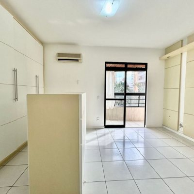 Apartamentos com 129m², 3 quartos, 1 suíte, 2 garagens, no bairro Bom Abrigo em Florianópolis