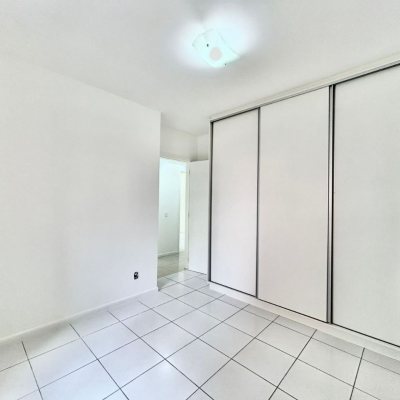 Apartamentos com 129m², 3 quartos, 1 suíte, 2 garagens, no bairro Bom Abrigo em Florianópolis