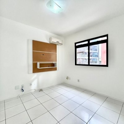 Apartamentos com 129m², 3 quartos, 1 suíte, 2 garagens, no bairro Bom Abrigo em Florianópolis