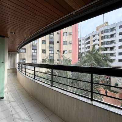 Apartamentos com 129m², 3 quartos, 1 suíte, 2 garagens, no bairro Bom Abrigo em Florianópolis