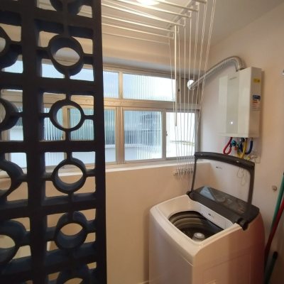 Apartamentos com 47m², 1 quarto, 1 garagem, no bairro Centro em Florianópolis