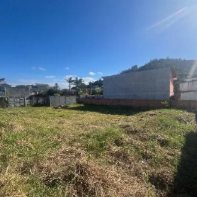 Terrenos Residenciais com 675m², no bairro Canasvieiras em Florianópolis
