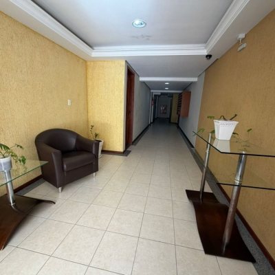 Apartamentos com 46m², 1 quarto, 1 suíte, 1 garagem, no bairro Carvoeira em Florianópolis
