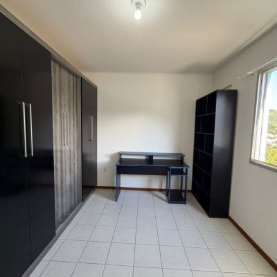 Apartamentos com 46m², 1 quarto, 1 suíte, 1 garagem, no bairro Carvoeira em Florianópolis