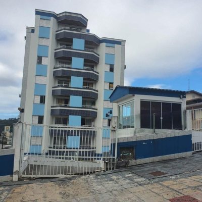 Apartamentos com 46m², 1 quarto, 1 suíte, 1 garagem, no bairro Carvoeira em Florianópolis