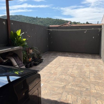 Sobrado Residencial com 74m², 2 quartos, 2 garagens, no bairro Potecas em São José