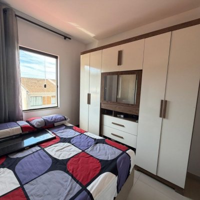 Sobrado Residencial com 74m², 2 quartos, 2 garagens, no bairro Potecas em São José