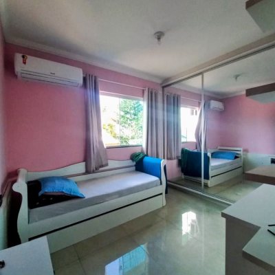 Casa Residencial com 143m², 3 quartos, 1 suíte, 1 garagem, no bairro Ingleses em Florianópolis