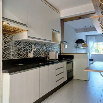 Casa Residencial com 97m², 2 quartos, 2 suítes, 2 garagens, no bairro São João Do Rio Vermelho em Florianópolis