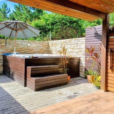 Casa Residencial com 97m², 2 quartos, 2 suítes, 2 garagens, no bairro São João Do Rio Vermelho em Florianópolis