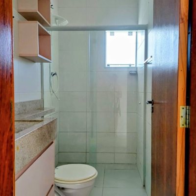 Casa Residencial com 97m², 2 quartos, 2 suítes, 2 garagens, no bairro São João Do Rio Vermelho em Florianópolis