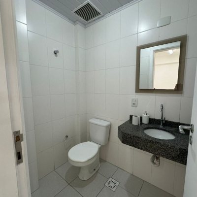 Sala com 38m², 1 garagem, no bairro Estreito em Florianópolis