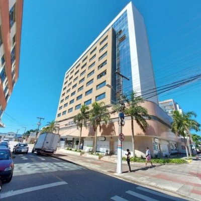 Sala com 38m², 1 garagem, no bairro Estreito em Florianópolis