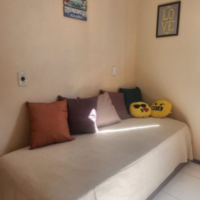 Apartamentos com 31m², 1 quarto, 1 garagem, no bairro Canasvieiras em Florianópolis