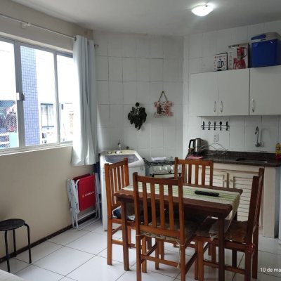 Apartamentos com 31m², 1 quarto, 1 garagem, no bairro Canasvieiras em Florianópolis