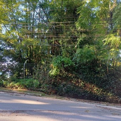 Terreno Comercial/Residencial com 1125m², no bairro Estreito em Florianópolis