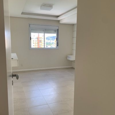 Apartamentos com 116m², 3 quartos, 1 suíte, 2 garagens, no bairro Santa Mônica em Florianópolis