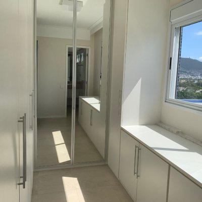 Apartamentos com 116m², 3 quartos, 1 suíte, 2 garagens, no bairro Santa Mônica em Florianópolis