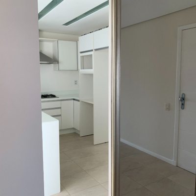Apartamentos com 116m², 3 quartos, 1 suíte, 2 garagens, no bairro Santa Mônica em Florianópolis