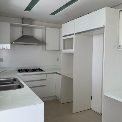 Apartamentos com 116m², 3 quartos, 1 suíte, 2 garagens, no bairro Santa Mônica em Florianópolis