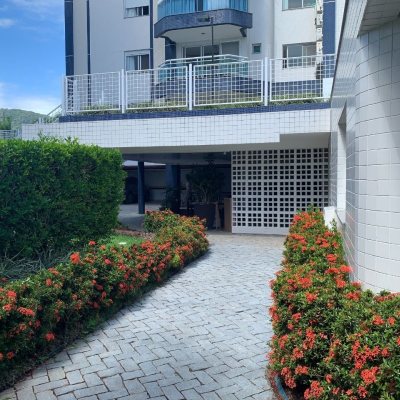 Apartamentos com 116m², 3 quartos, 1 suíte, 2 garagens, no bairro Santa Mônica em Florianópolis