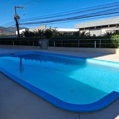 Cobertura com 127m², 3 quartos, 1 suíte, 2 garagens, no bairro Saco Grande em Florianópolis