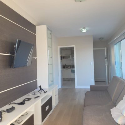 Cobertura com 127m², 3 quartos, 1 suíte, 2 garagens, no bairro Saco Grande em Florianópolis