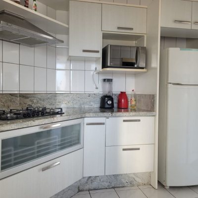 Cobertura com 127m², 3 quartos, 1 suíte, 2 garagens, no bairro Saco Grande em Florianópolis