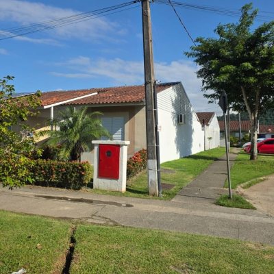 Casa em Condomínio com 67m², 3 quartos, 2 garagens, no bairro Bela Vista em Palhoça