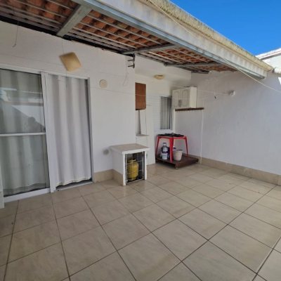 Casa em Condomínio com 67m², 3 quartos, 2 garagens, no bairro Bela Vista em Palhoça