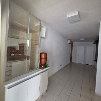 Casa em Condomínio com 67m², 3 quartos, 2 garagens, no bairro Bela Vista em Palhoça
