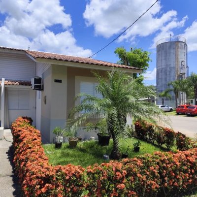 Casa em Condomínio com 67m², 3 quartos, 2 garagens, no bairro Bela Vista em Palhoça