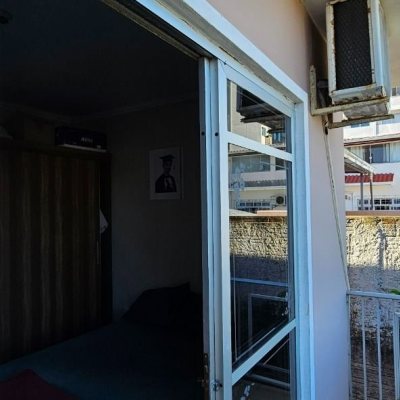 Casa Residencial com 241m², 3 quartos, 1 suíte, 3 garagens, no bairro barreiros em São José