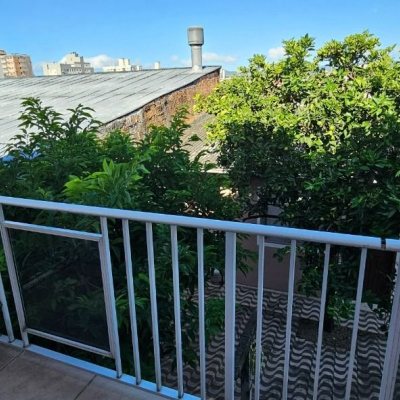 Casa Residencial com 241m², 3 quartos, 1 suíte, 3 garagens, no bairro barreiros em São José